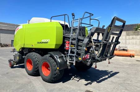Claas Quadrant 4200 RF 