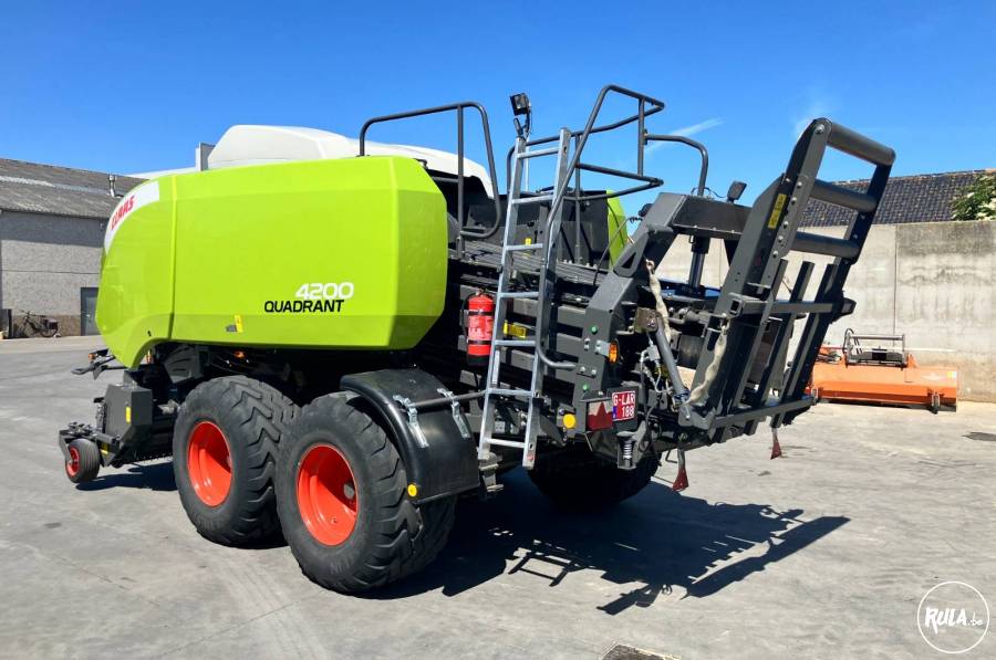 Claas Quadrant 4200 RF 