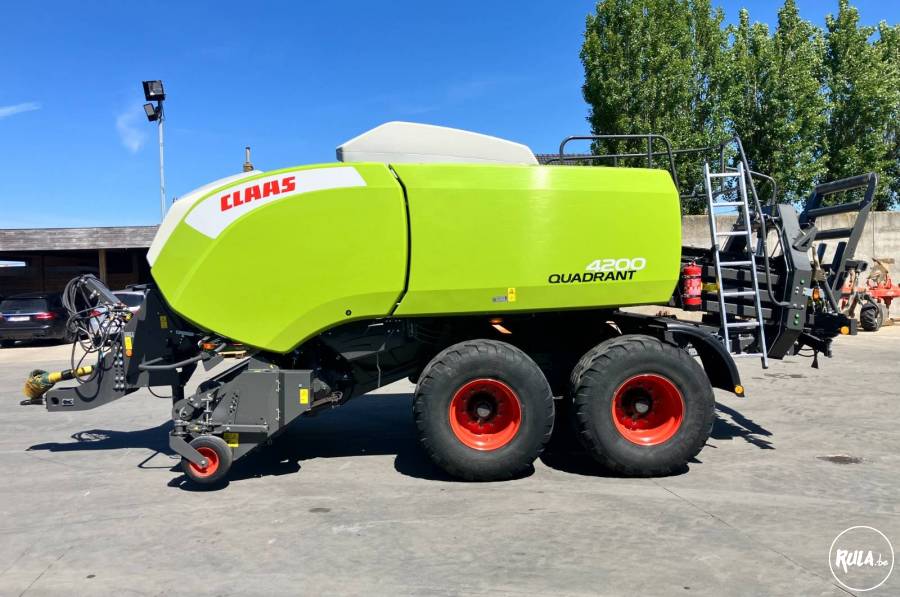 Claas Quadrant 4200 RF 