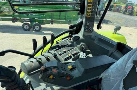 Claas, ARION 520