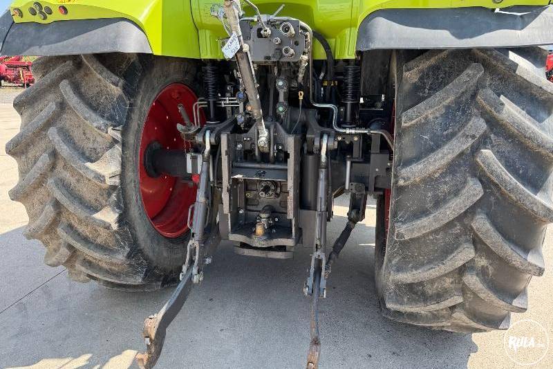 Claas, ARION 520