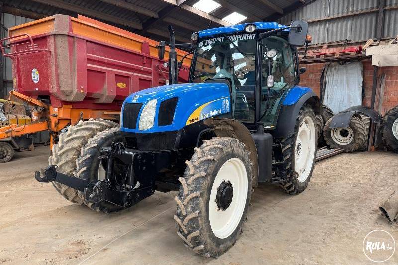 New Holland, T6030