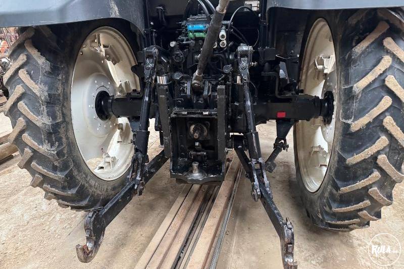 New Holland, T6030