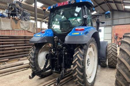 New Holland, T6030