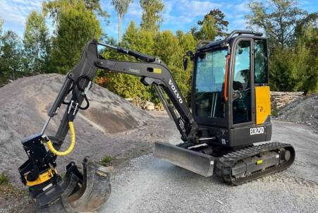 VOLVO ECR250 