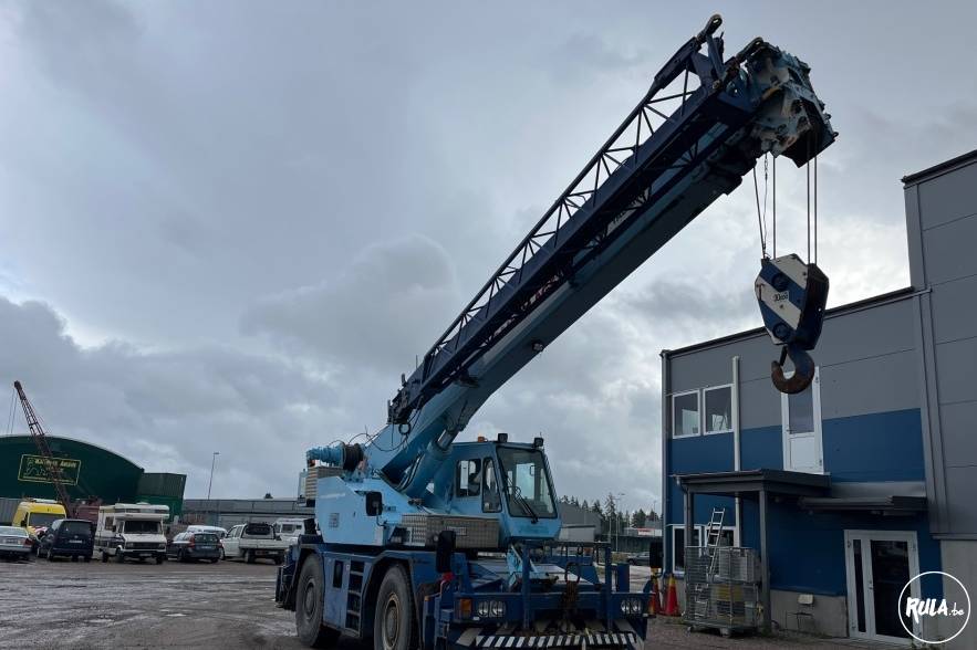 Grue mobile 1999 Tadano