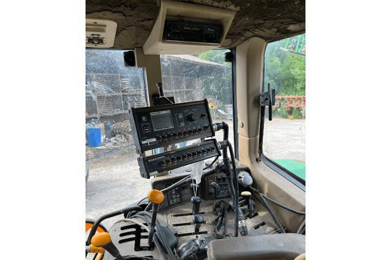 John Deere, 6910