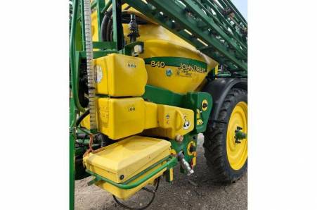 John Deere, 840