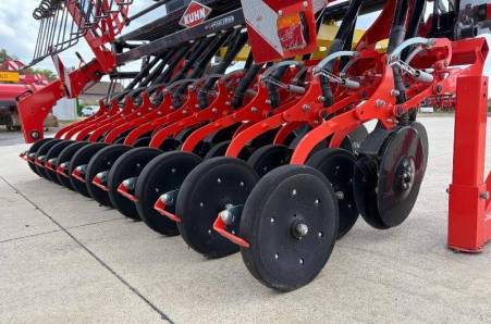 Kuhn, SITERA 3030