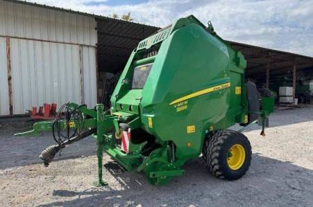 John Deere V461M