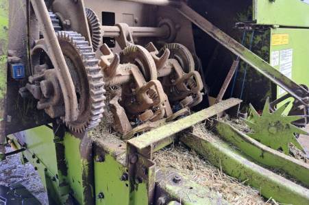 Claas  Markant 65