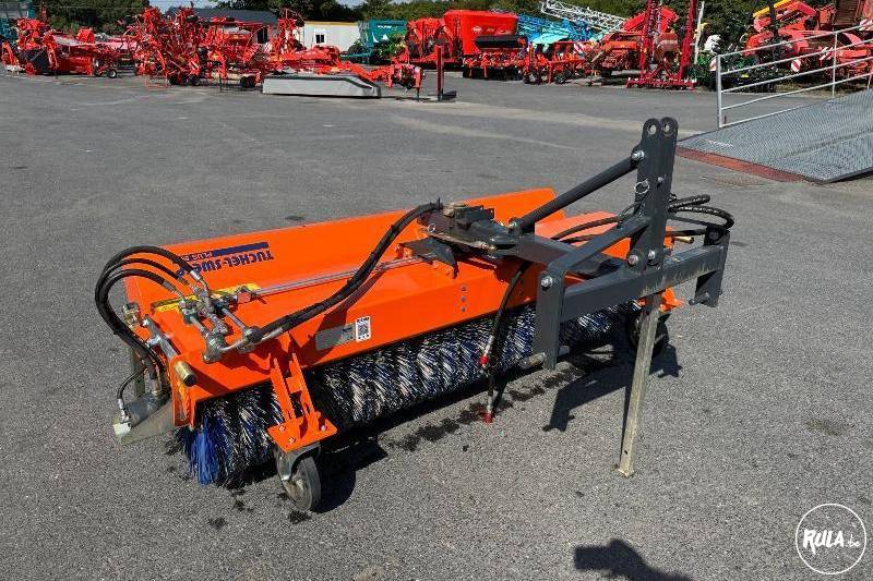 PLUS 590