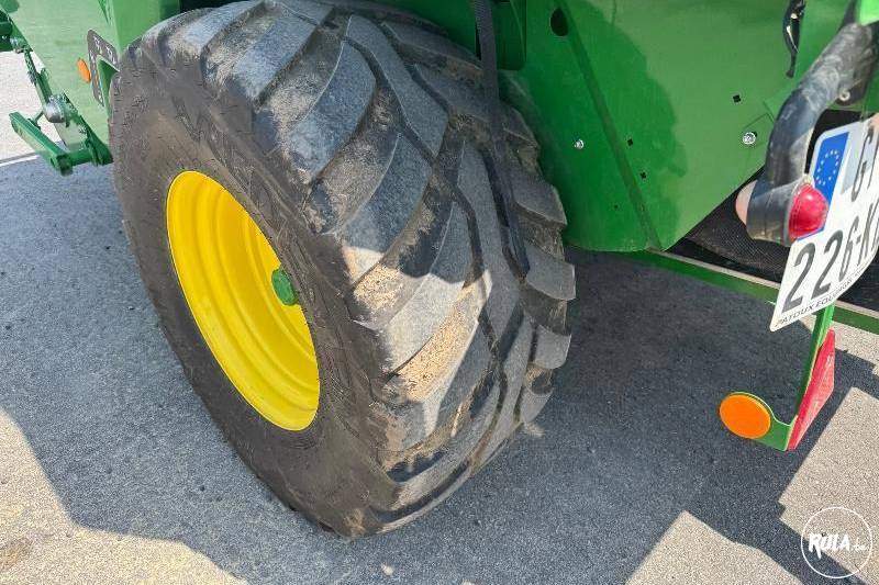 John Deere, V461R