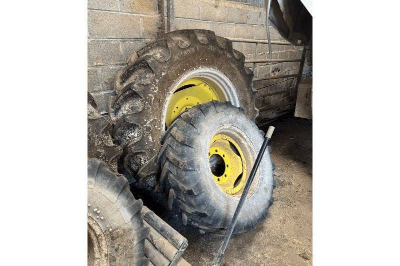 John Deere, 6230
