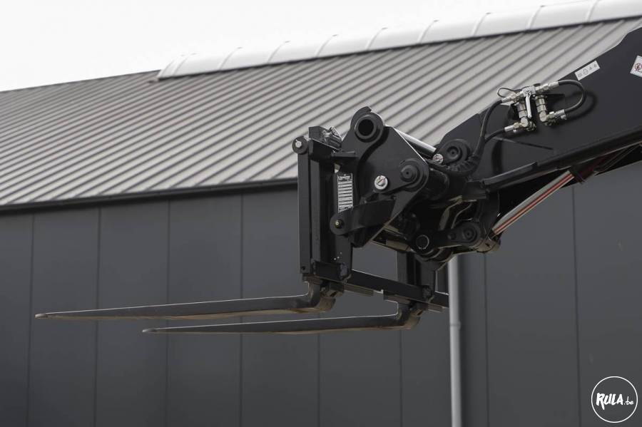Manitou MLT 635 - 130 PS+ Premium 
