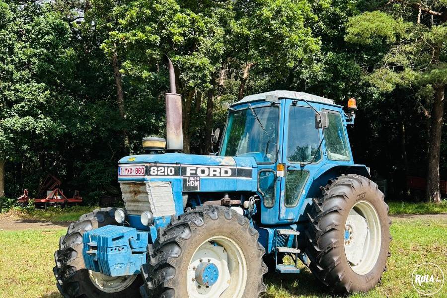 Ford 8210 II 
