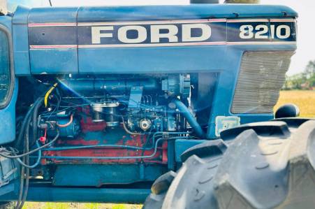 Ford 8210 II 