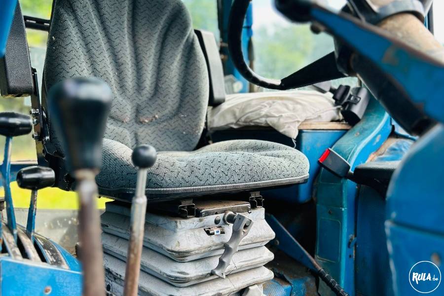 Ford 8210 II 