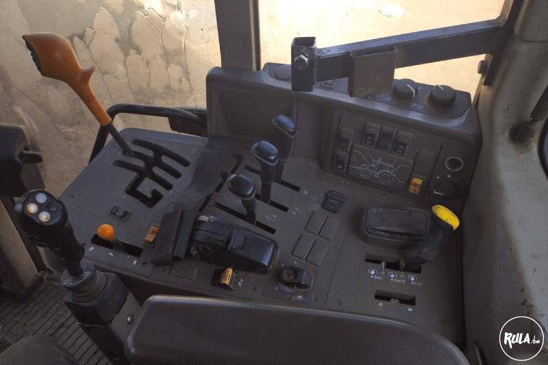 John Deere, 6115M
