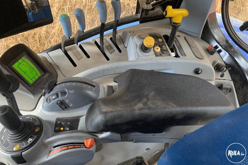 New Holland, T7.215S