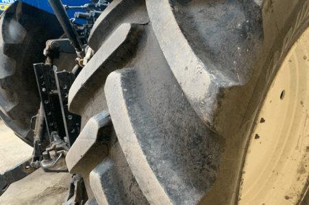 New Holland, T7.215S