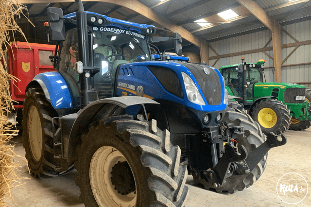 New Holland, T7.215S