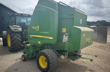 John Deere, 864