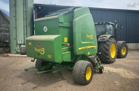 John Deere, 864