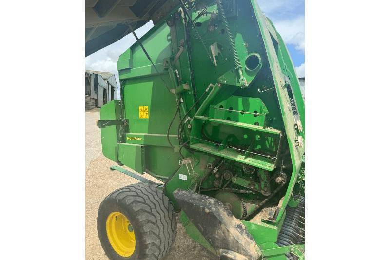 John Deere, 864