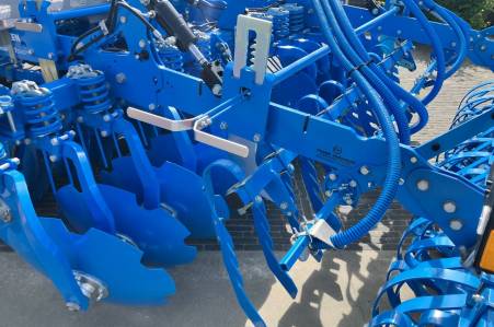 Lemken Rubin 10 MR/300 + MultiHub 200 