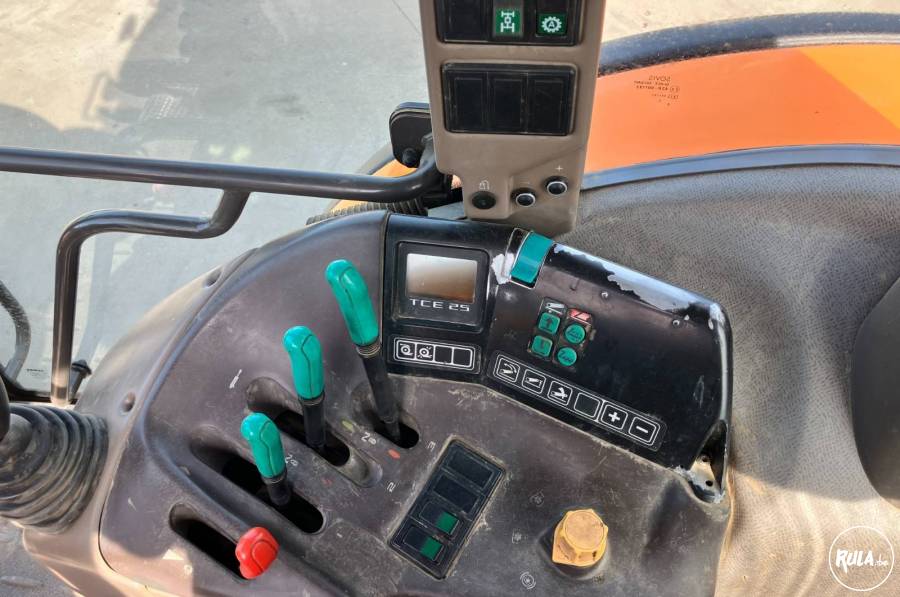 Renault Ares 696 RZ Renault Ares 696 RZ