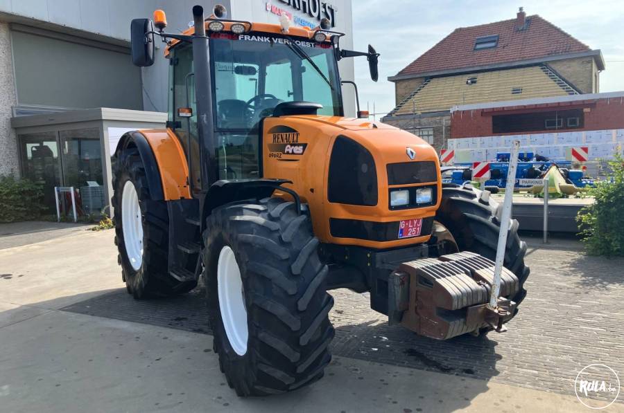 Renault Ares 696 RZ Renault Ares 696 RZ