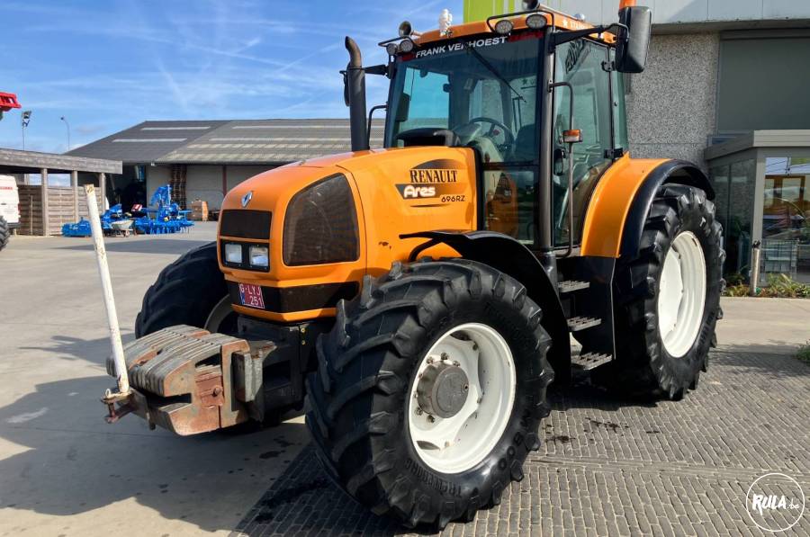 Renault Ares 696 RZ Renault Ares 696 RZ