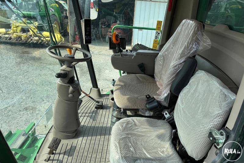 John Deere, W540