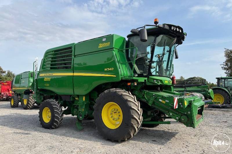 John Deere, W540