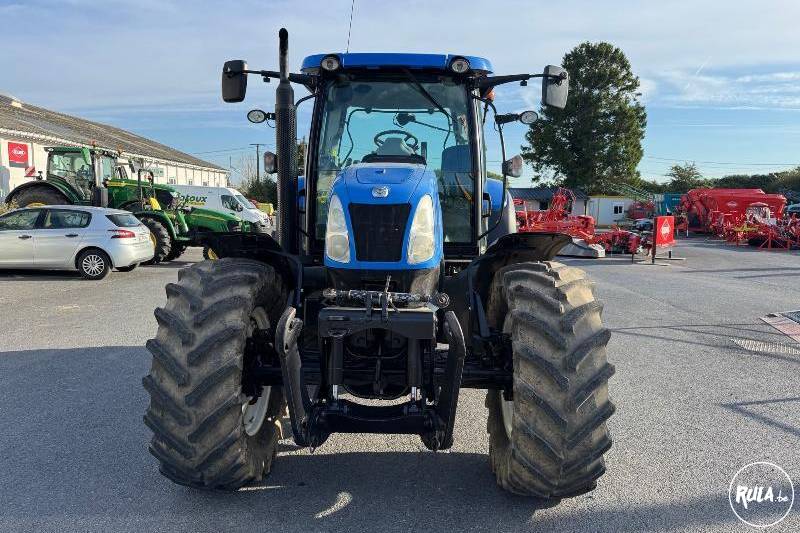 New Holland, T6030