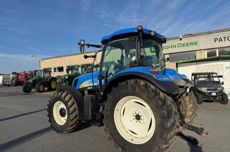 New Holland, T6030