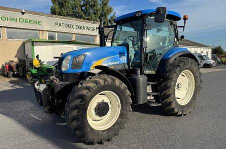 New Holland, T6030