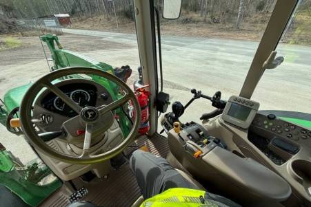John Deere 6430 