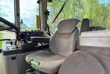 John Deere 6310 