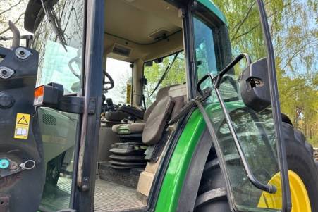 John Deere 6310 