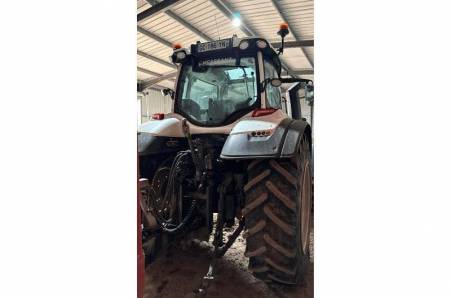 Valtra, T175