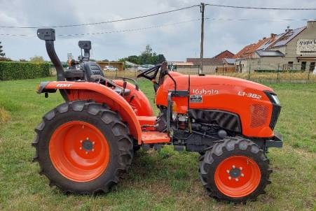 Kubota L1-382 