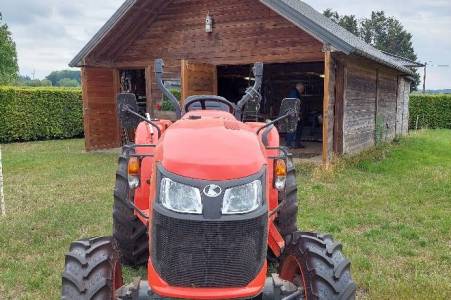 Kubota L1-382 