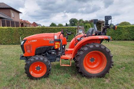 Kubota L1-382 