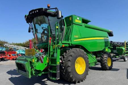 John Deere, T550