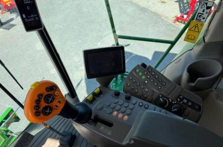 John Deere, T550