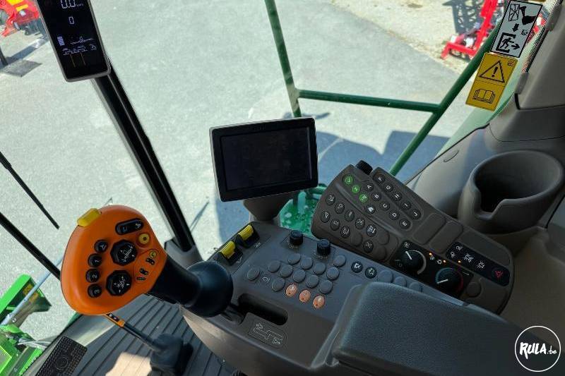 John Deere, T550