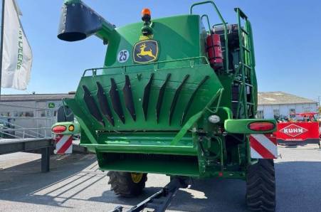 John Deere, T550