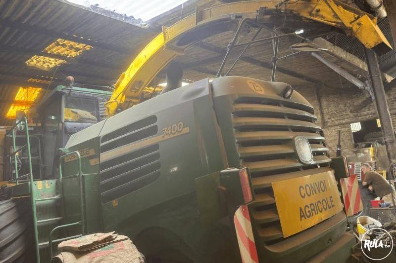 John Deere, 7400 4RM